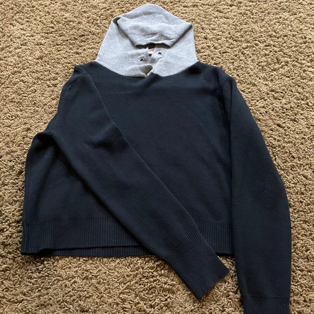 Adika black/grey semi cropped hoodie
